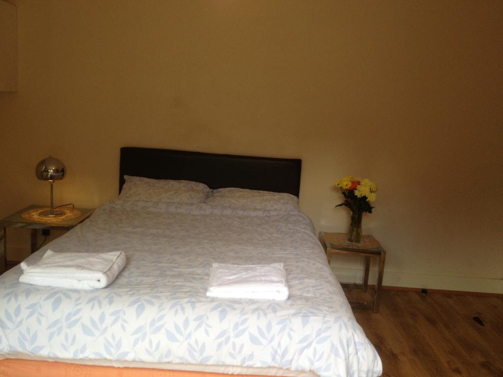The Crystal Lodge Hotel Кройдон Стая снимка